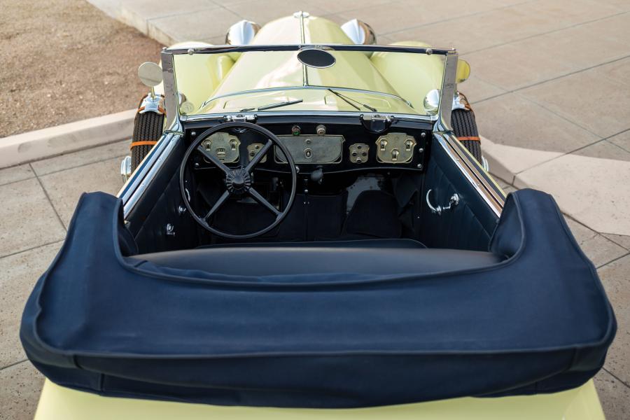 Интерьер Cord L-29 Convertible 1932 года  (фото 12 из 13)